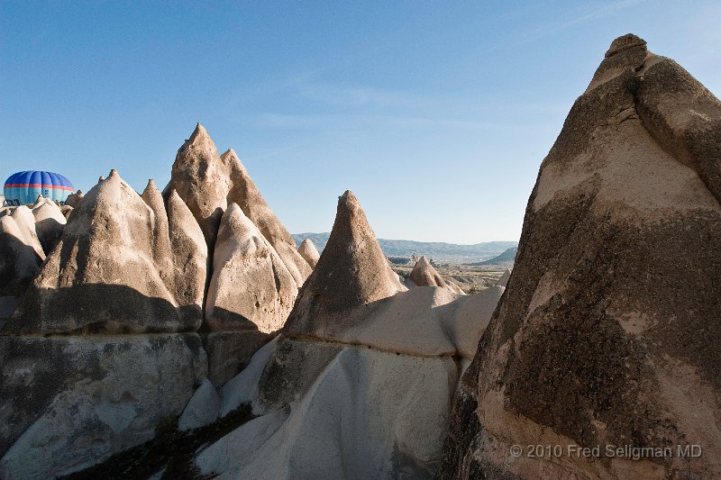 20100405_074817 D3.jpg - Ballooning in Cappadocia